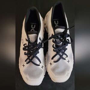 On Running Women sneakers CloudX 3